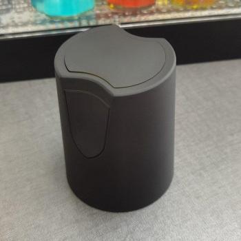 Tasse à dés KTV