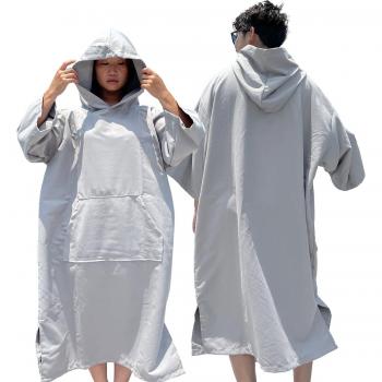 Lichte Sauna‑Gown in Microfibre – Grijs, Gemaakt voor Warmte