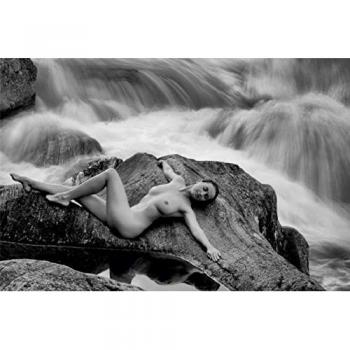 Felsenkunst Nude – Premium 75 cm × 50 cm Leinwand