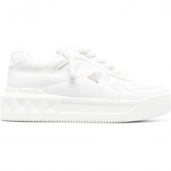 Valentino Garavani Chaussures basses en cuir nappa blanche One Stud – IT 43