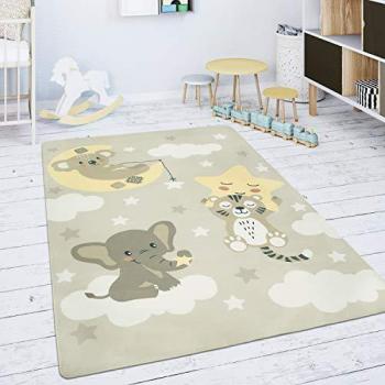 Luna Brillante: Alfombra Infantil de Nubes y Animales