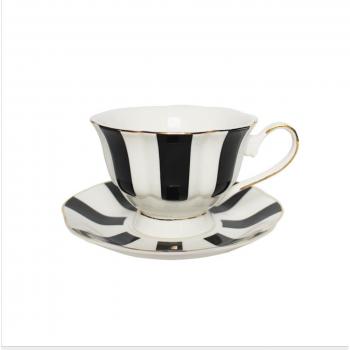 Colección Nórdica de Tazas y Cafés