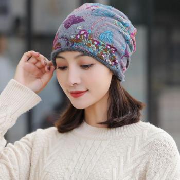 Beanie para señoras con forro suave de Vianosi, color rojo