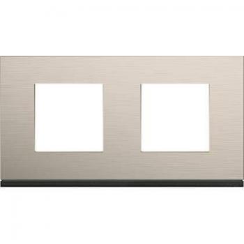 Galerie de finition 2 postes horizontale en aluminium – entracte 71 mm – couleur antique – référence WXP4512 – fabricant Hager