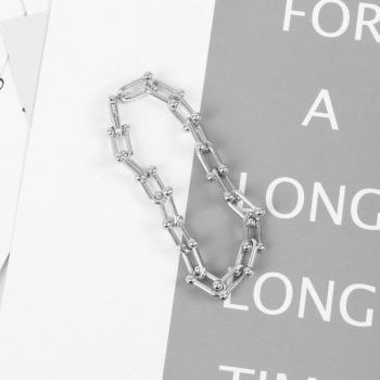 Kendall Jenner Inspired Hüpfer-Halsband – Dicke, Punk-Hüftkette für Damen