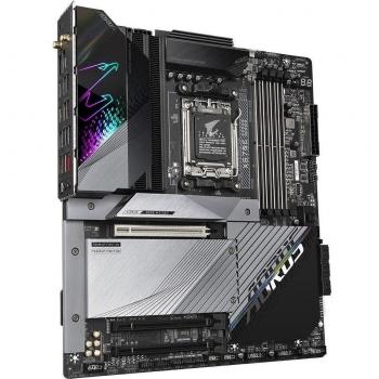 Gigabyte X670E AORUS MAÎTRE