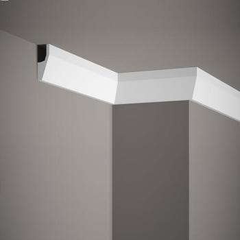 Polystyrol Lichtleiste 27 x 70 x 2000 mm mit LED-Beleuchtung