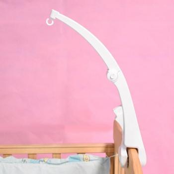 Cama de Bebé con Sonajeros