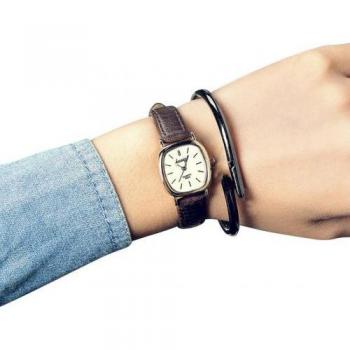 Ladies Vintage Square Faux Leather Band Analog Watch