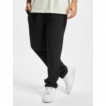 Men’s Urban Classics Tapered Joggers – Black M