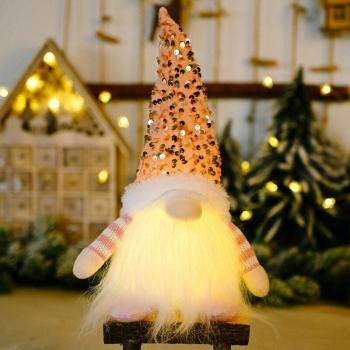 Handgemaakte Tomte Gnome met LED en Pailletten