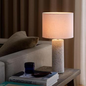 Tischleuchte Antiga (Nordlux) – Weiße Matte, 50 cm, Stoff/Stein, LED E27