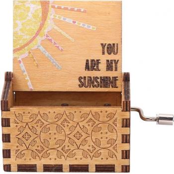 Caja de música de madera tallada You Are My Sunshine