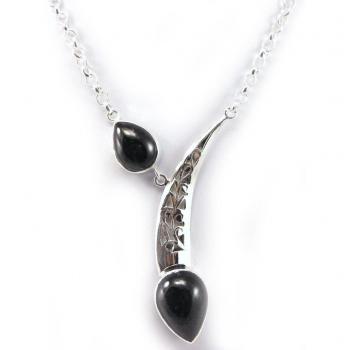 Collar Negro de Ónix y Plata 'Galyani'