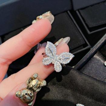 Conjunto de joyería de lujo con forma de mariposa