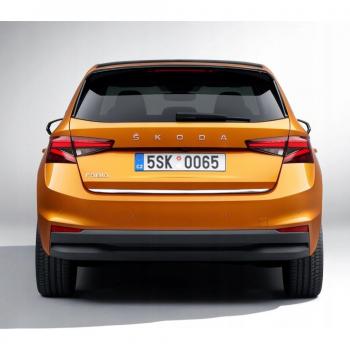 Brillo Intensificado Portón Trunk Skoda Fabia IV HB
