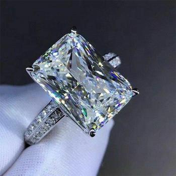 Bijou Femme Huitan – Carré Grand en Cristal