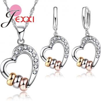 Corazones en Plata 925: Collar y Pendientes Elegantes