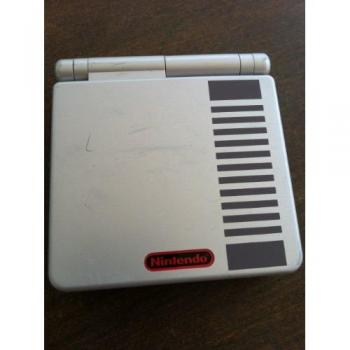 Nintendo Game Boy Advance SP