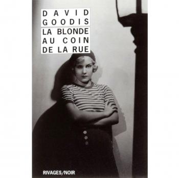 La blonde au coin de la rue
