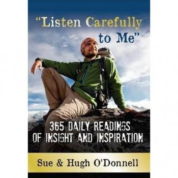Listen Carefully to Me: 365 daily readings of insight and inspiration (Devotional)