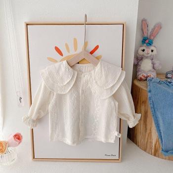 Blusa hueca floral para niños