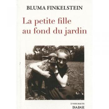 La Petite fille au fond du jardin