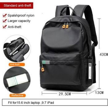 Männer-Reiserucksack in modernem Design
