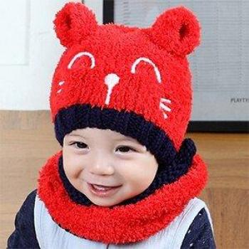 Estilo Adorable: Gorra y Bufanda de Invierno en Amarillo para Niñas