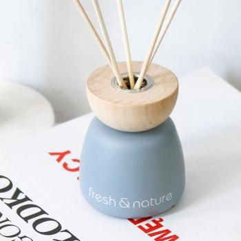 Cozy Hearth 100ml Scented Essence – Fresh Essential Oil, Wood Cap, Reed Holders