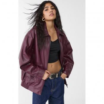 Kunstleder-Steppjacke Granatrot M von Stradivarius