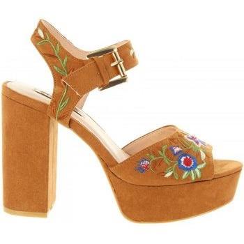 Chika 10 Pumps MODERN TAYLOR 02