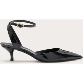 Barelythere Chic en Charol por Stuart Weitzman