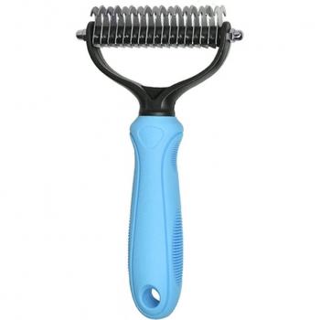 Brosse pour animaux à fourrure abîmée