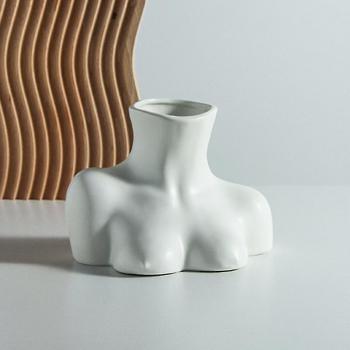 Ornamento de Busto Nude en Cerámica