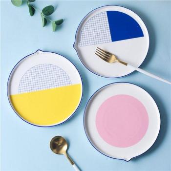 Plato de Comida Ligera con Estilo