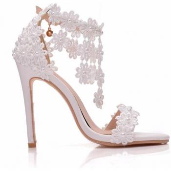 Crystal Queen Women's Pearl Tassel Sandals