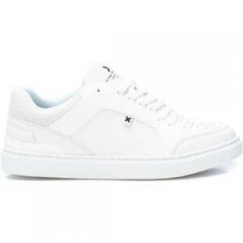 Zapatillas de deporte para hombre XTI 142562 en color blanco