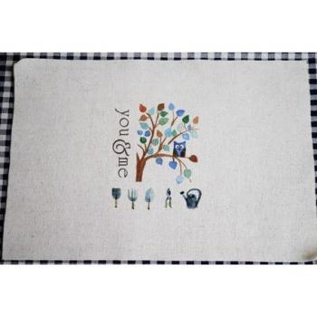 Owl and Tree Pocket Dining Mat