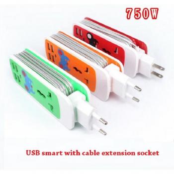 Draagbare wereldwijde stekkeruitbreiding met 4 USB-poorten