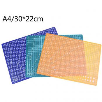 A4 Craft Cutting Mat 30x22cm
