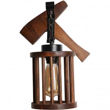 Luz colgante con estructura de madera marrón