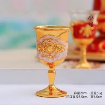 Verre à vin en métal haut de gamme
