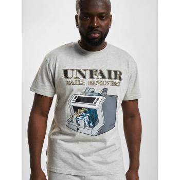 Unfair Athletics Dollar Bill T-Shirt in grau, Größe L