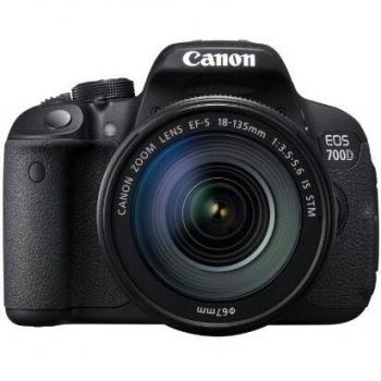 Canon EOS 700D with EF-S 18-135mm IS STM Lens