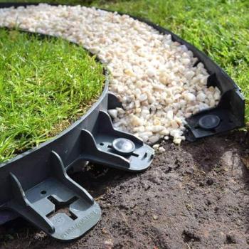 Primrose EcoShield Lawn Border Pieces – Black, 30 Count