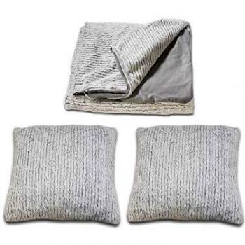 Ensemble Plaid + 2 Coussins Gris Clair en Polaire Douce