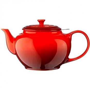 Kleine Kanne 1,3 L mit Sieb Kirschrot