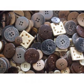 50 g Pack of Mixed Wood Buttons – CraftyThings