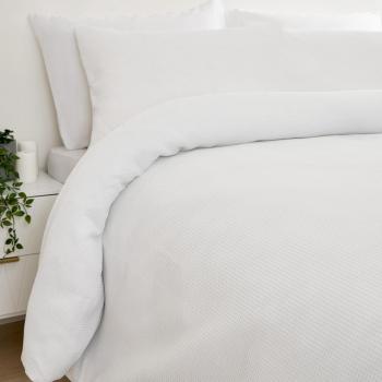 White Waffle Patterned Duvet Cover Set Made for a Single Mattress